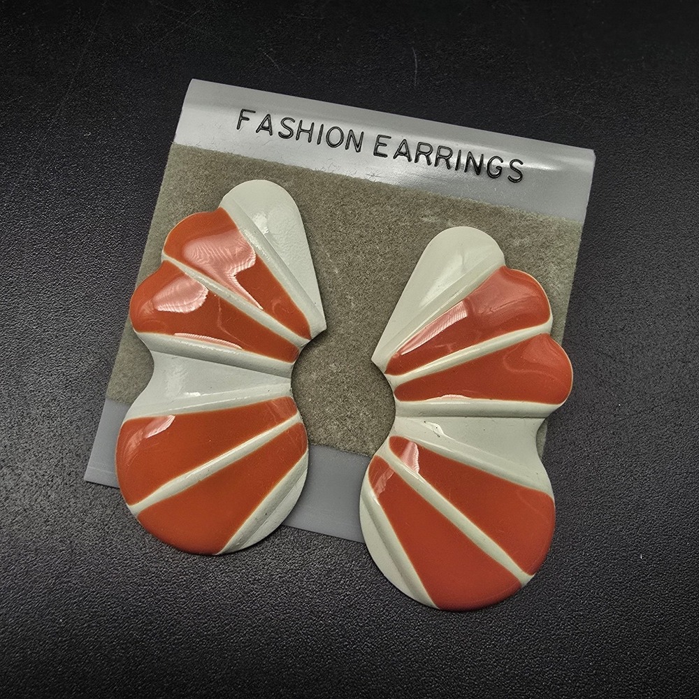 Orange Peach White Enamel Scalloped Earrings Vintage NOS 1980s On Card